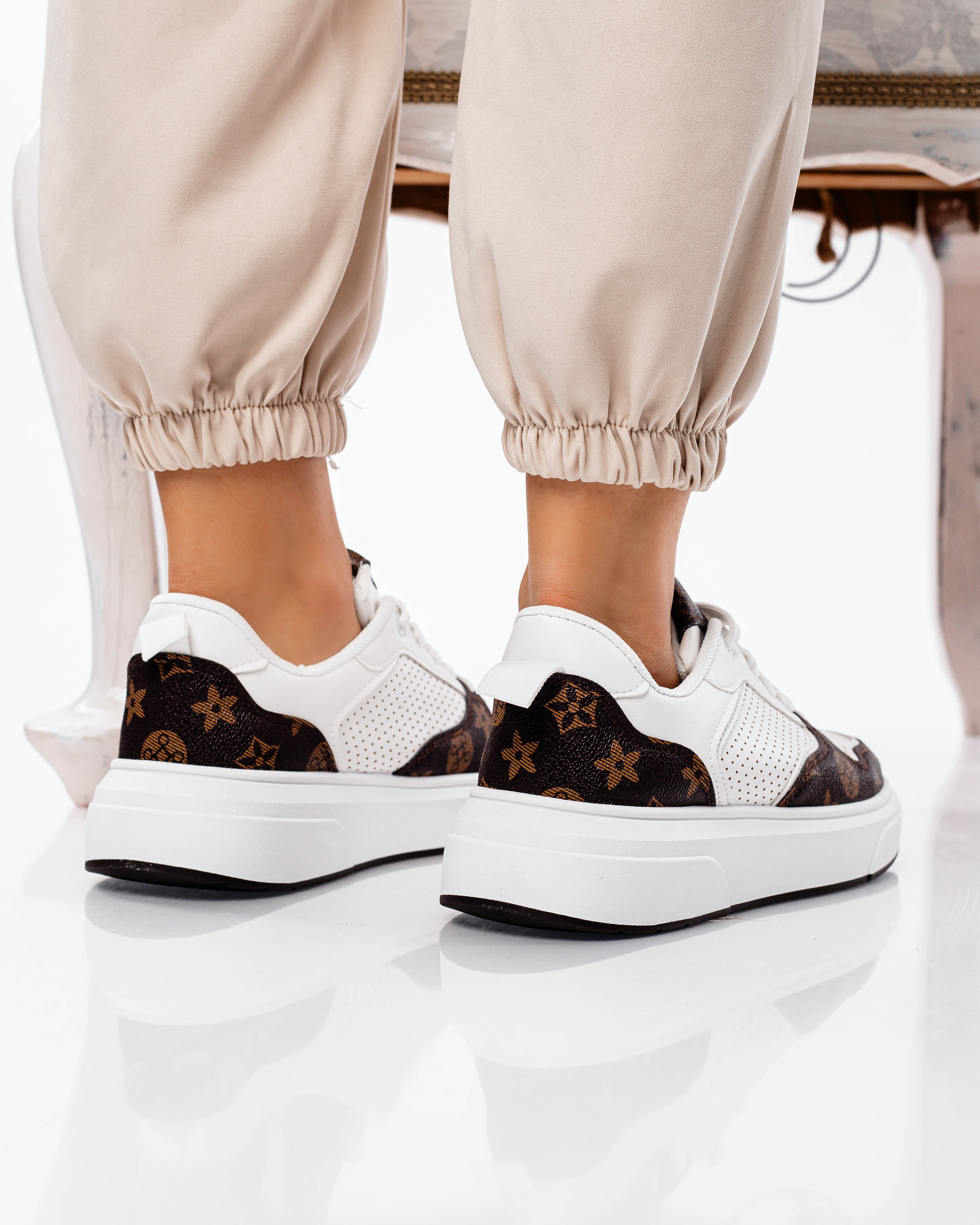 Sneakers με printed details - SN2414